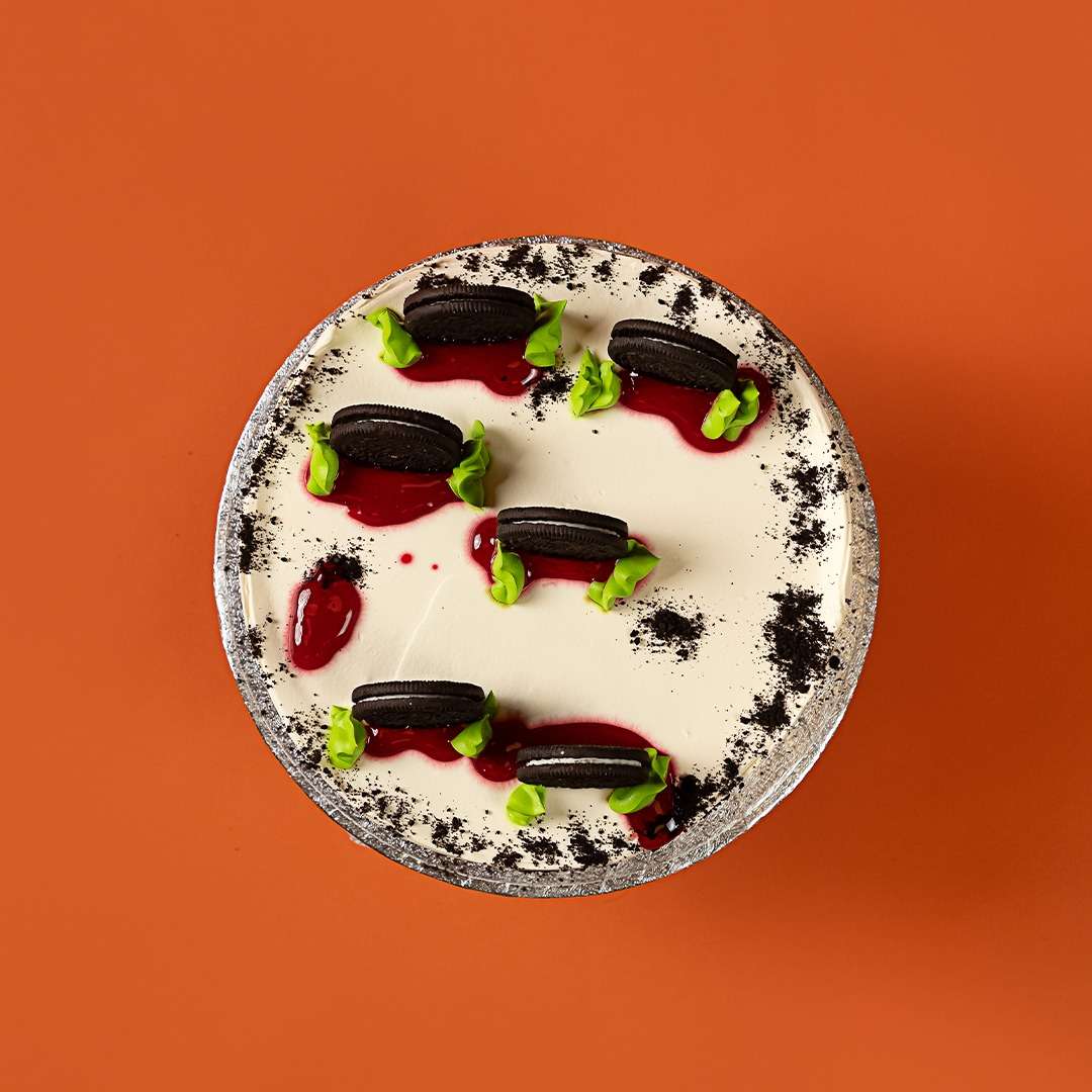 Halloween Cookies & Cream Blood Cake